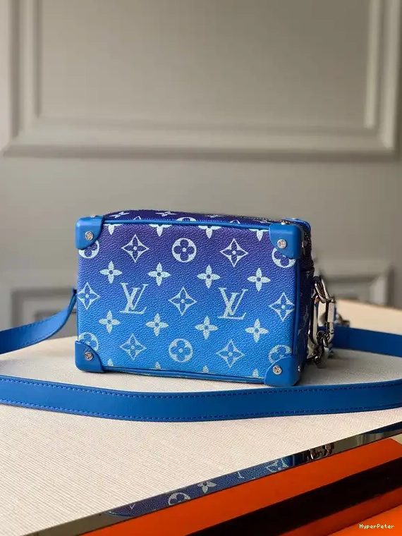 SOFT LOUIS VUITTON TRUNK 0611